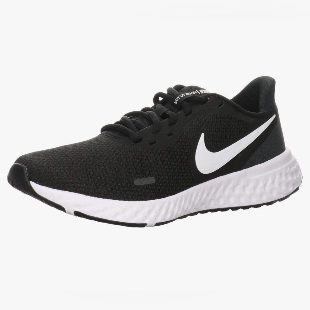 Nike Black and White Revolution 7